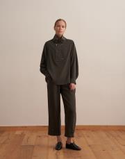 çıtçıt kapamalı ipeksi gömlek koyu haki