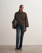 kemer detaylı kısa trençkot koyu haki 2