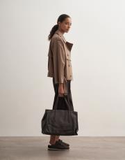 kemer detaylı kısa trençkot sütlü kahve 3